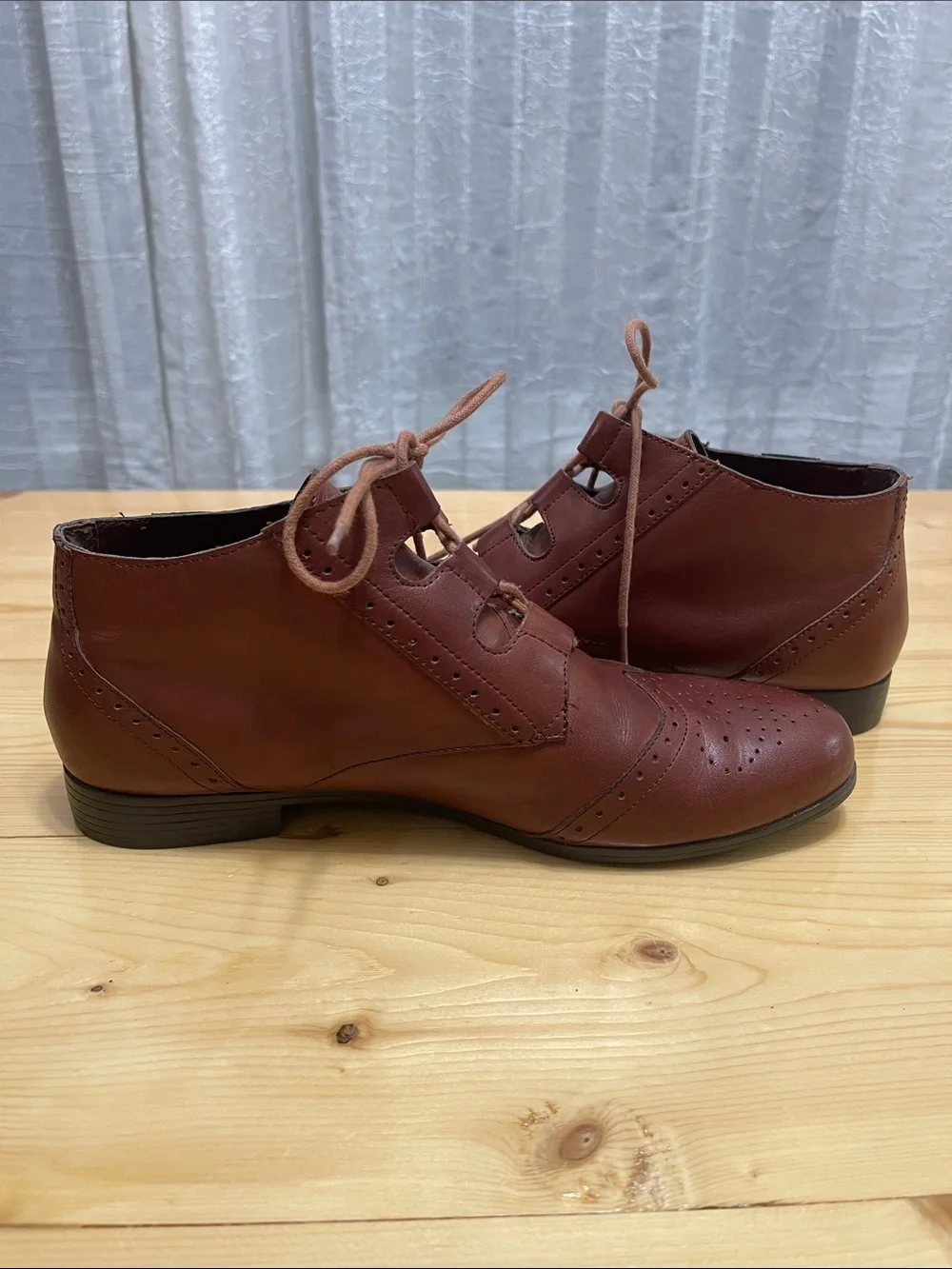 NWOT Vintage G.H. Bass & Co Cognac Leather Wingtip Oxford Lace-up Boots 9.5 - Picture 7 of 17